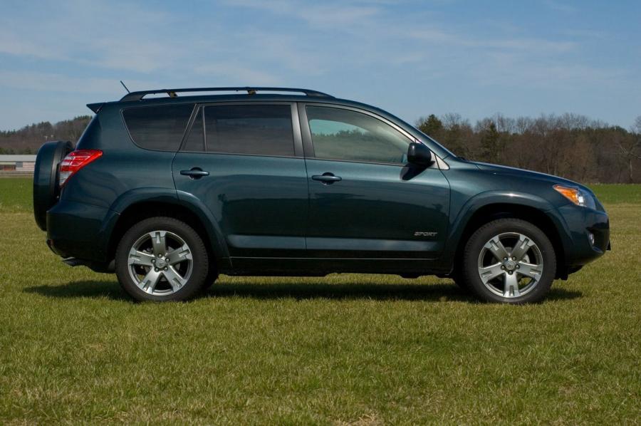  Toyota RAV4 Sport 2009 года  (фото 16 из 49)
